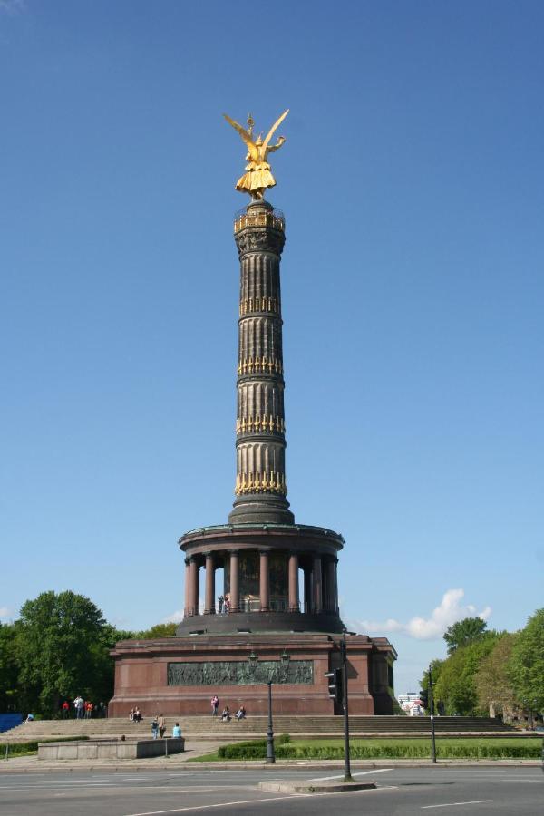 Apartment&Rooms Near Brandenburg Gate Берлин Екстериор снимка