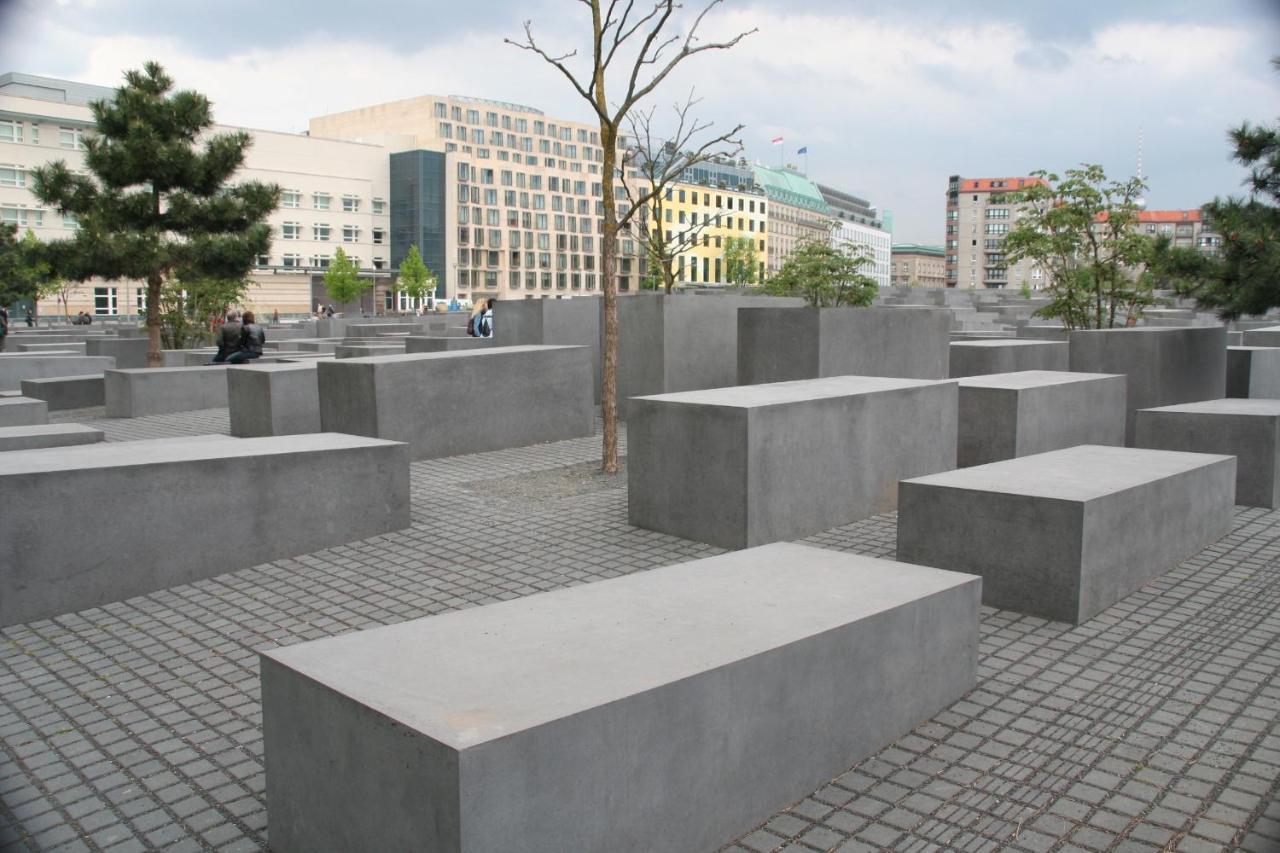 Apartment&Rooms Near Brandenburg Gate Берлин Екстериор снимка