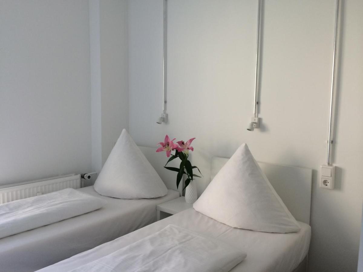 Apartment&Rooms Near Brandenburg Gate Берлин Екстериор снимка